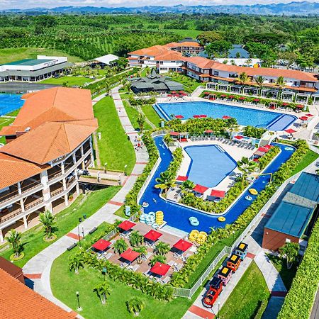 Hotel Campestre Las Camelias Pueblo Tapao Exterior photo Aerial view of the resort