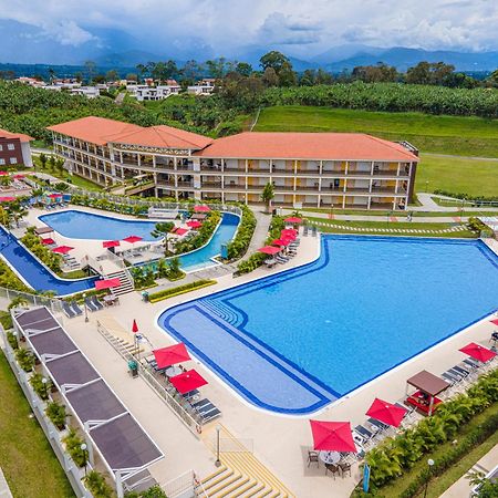 Hotel Campestre Las Camelias Pueblo Tapao Exterior photo Aerial view of the hotel