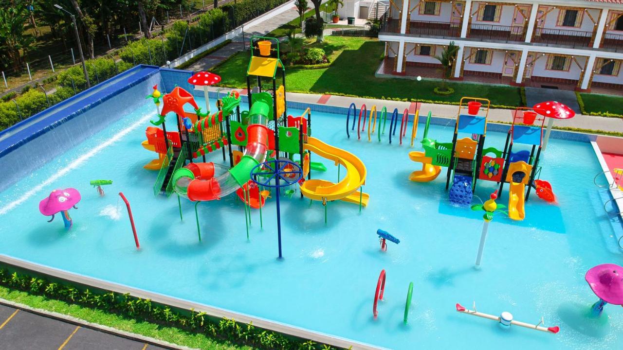 Hotel Campestre Las Camelias Pueblo Tapao Exterior photo Water park in Antalya, Turkey