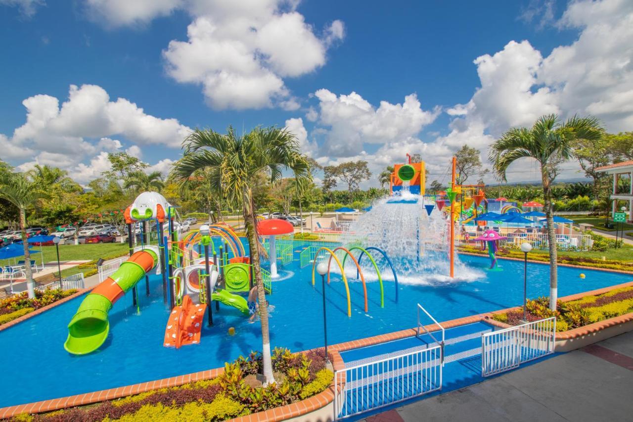 Hotel Campestre Las Camelias Pueblo Tapao Exterior photo Splash Island