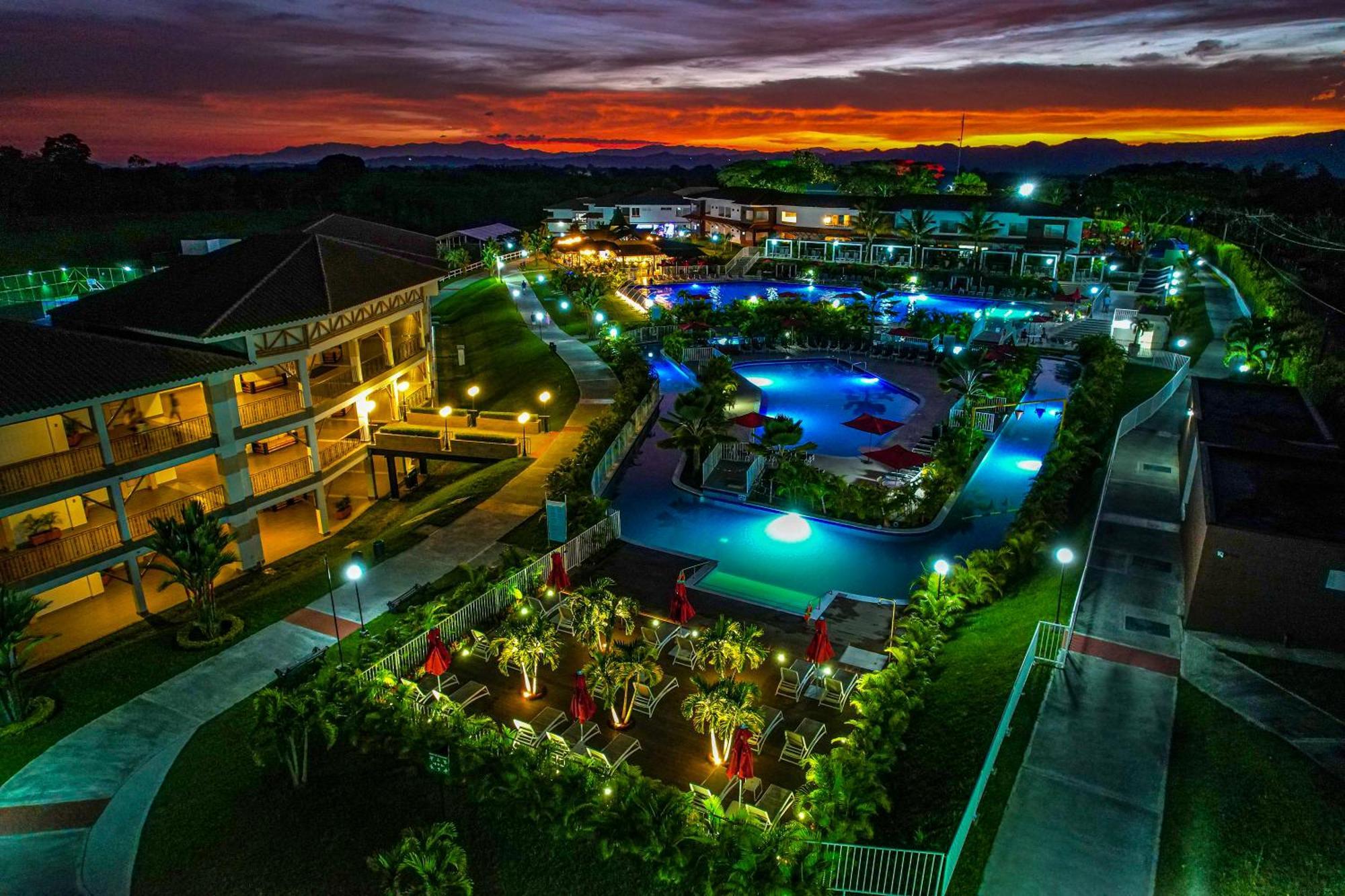 Hotel Campestre Las Camelias Pueblo Tapao Exterior photo The Village at Blue Water Day Spa