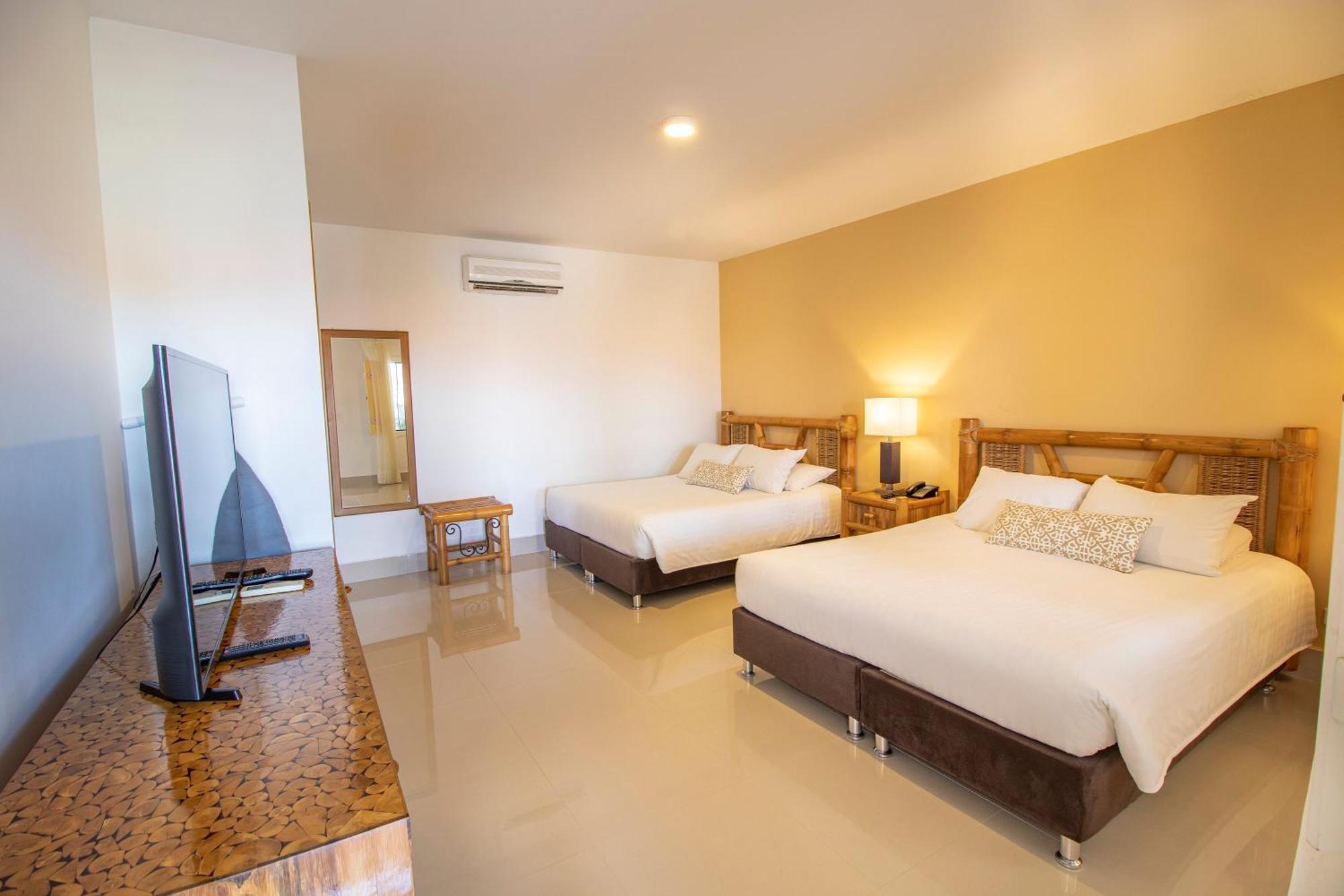 Hotel Campestre Las Camelias Pueblo Tapao Exterior photo Deluxe Room