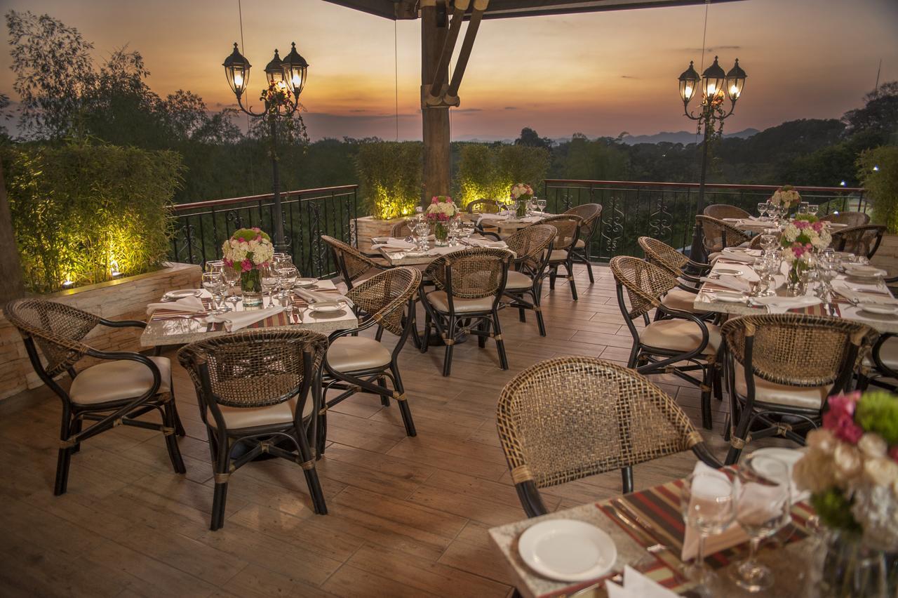 Hotel Campestre Las Camelias Pueblo Tapao Exterior photo The Terrace at the Four Seasons Hotel